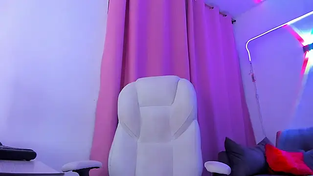 gaaby foxx online show from 10/07/25, 01:19