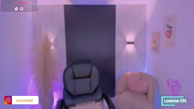 IvyJonesX online show from 06/09/26, 12:00