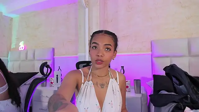 SarahLynn7 online show from 03/21/25, 08:50