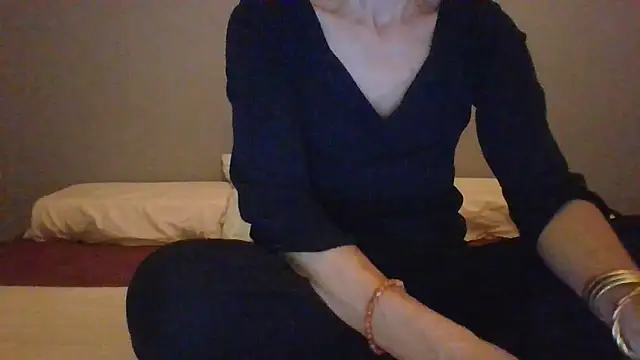 Valentinette online show from 11/29/25, 09:07