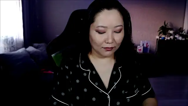 LisaAsianFlower online show from 03/17/25, 12:14