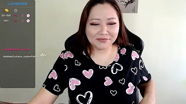 LisaAsianFlower online show from 05/19/26, 05:03