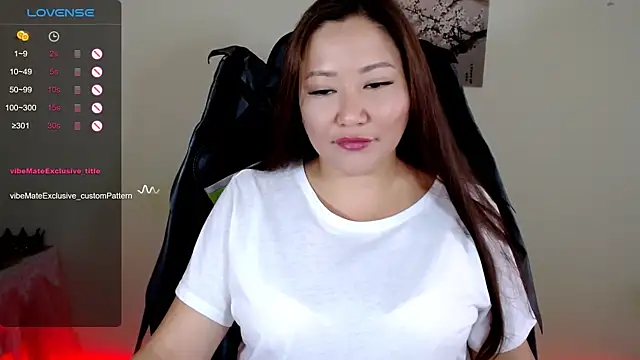 Snapshot of LisaAsianFlower chatting on 06/21/26, 05:10 LisaAsianFlower online show from 06/21/26, 05:10