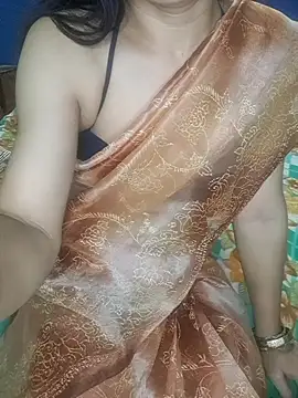 Cute-Zarina online show from 10/31/25, 06:20