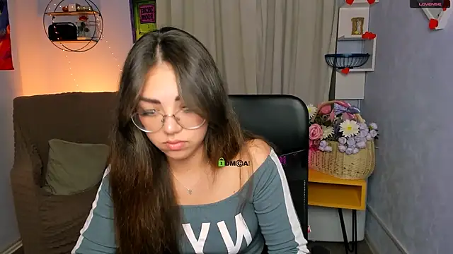kiki swan online show from 06/25/26, 07:18