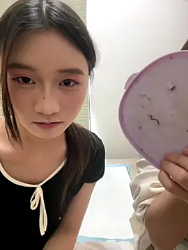 Snapshot of TOP_yoyo chatting on 01/09/26, 08:17 TOP yoyo online show from 01/09/26, 08:17