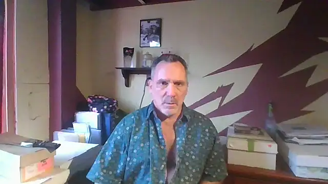 Snapshot of HunkofRock chatting on 02/21/26, 01:45 HunkofRock online show from 02/21/26, 01:45