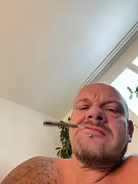 HerrundFrau-M online show from 03/08/25, 06:54