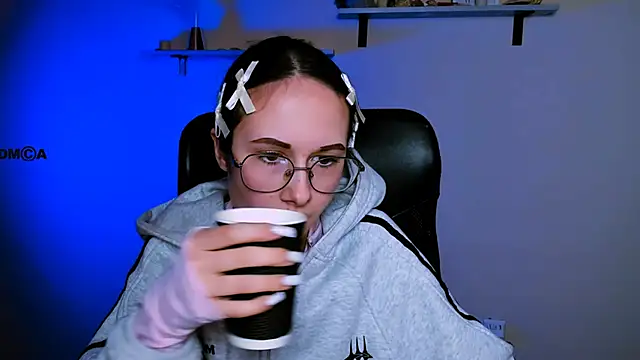 Snapshot of mona_cloud chatting on 01/31/26, 08:29 mona cloud online show from 01/31/26, 08:29