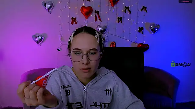 Snapshot of mona_cloud chatting on 02/10/26, 07:51 mona cloud online show from 02/10/26, 07:51