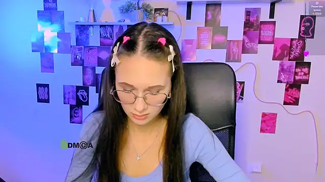 mona cloud online show from 04/29/26, 07:42