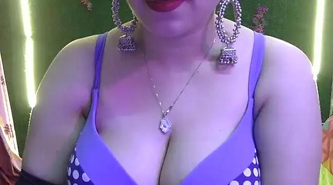 Snapshot of Hot_Anshi120 chatting on 03/22/25, 06:33 Hot Anshi120 online show from 03/22/25, 06:33