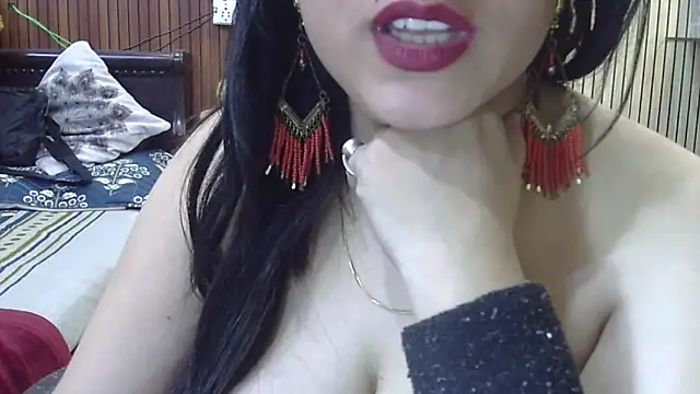 Snapshot of Hot_Anshi120 chatting on 04/24/26, 04:15 Hot Anshi120 online show from 04/24/26, 04:15