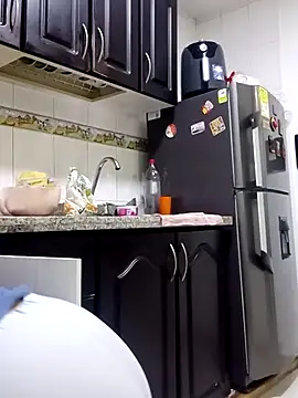 victoria wayne online show from 09/25/25, 10:41