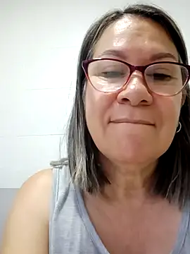 victoria wayne online show from 11/25/25, 10:04