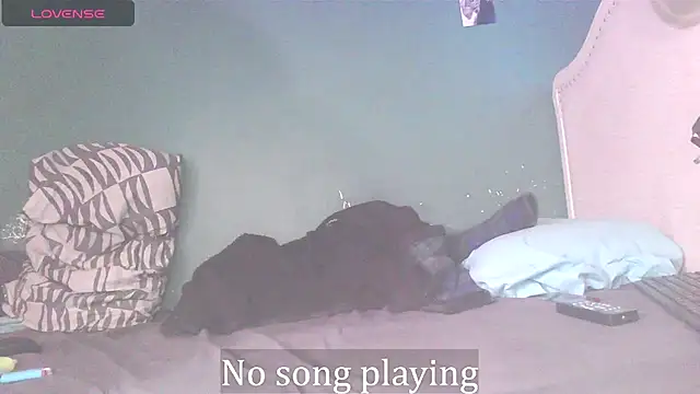 Snapshot of StellaDallas69 chatting on 10/14/25, 11:33 StellaDallas69 online show from 10/14/25, 11:33