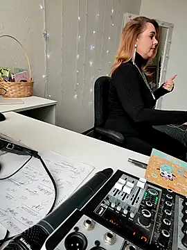 Juicy PeachLux online show from 03/15/25, 06:58