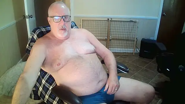 superbearboss online show from 10/19/25, 10:10