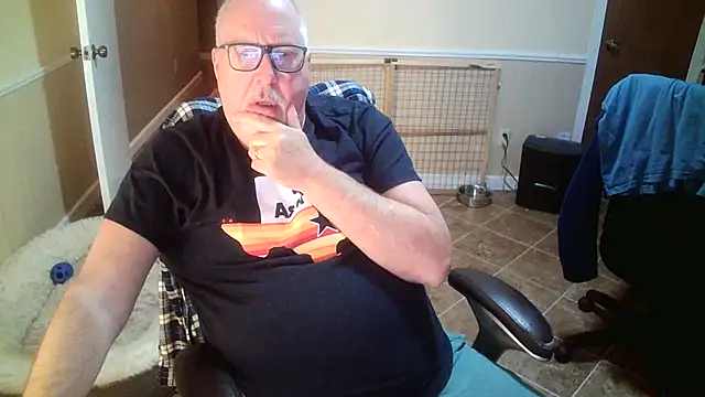 superbearboss online show from 10/23/25, 12:37