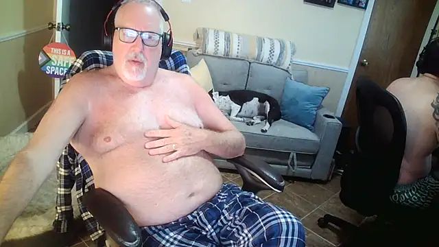 superbearboss online show from 05/17/26, 12:45