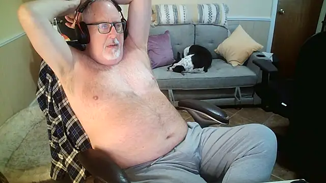 superbearboss online show from 06/06/26, 03:17