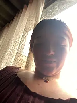 Snapshot of Karina_Leon chatting on 04/19/26, 07:05 Karina Leon online show from 04/19/26, 07:05