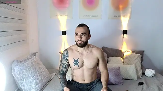 Snapshot of Isaac_Carter chatting on 03/12/25, 10:48 Isaac Carter online show from 03/12/25, 10:48