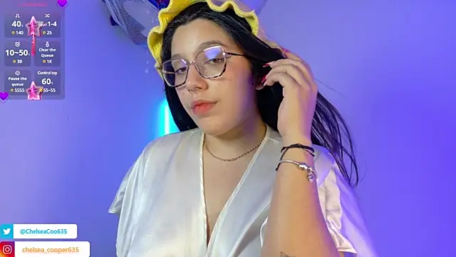 Snapshot of chelsea__coo chatting on 03/15/25, 04:24 chelsea  coo online show from 03/15/25, 04:24