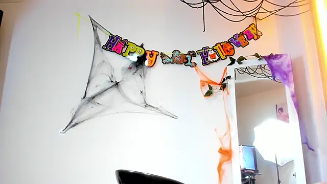 Alexa Bravva online show from 11/01/25, 04:47