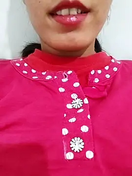 Snapshot of saraaxx1 chatting on 11/14/25, 09:52 saraaxx1 online show from 11/14/25, 09:52