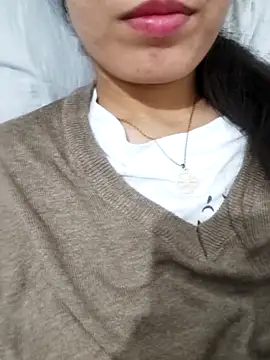 Snapshot of saraaxx1 chatting on 02/12/26, 03:40 saraaxx1 online show from 02/12/26, 03:40