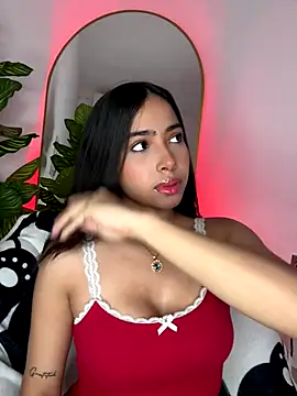  Emily Thompson  online show from 10/27/25, 10:41