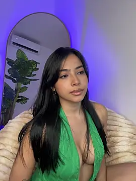  Emily Thompson  online show from 12/14/25, 02:06