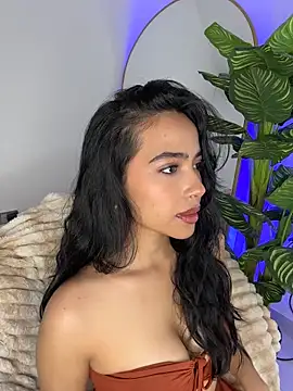 Snapshot of _Emily_Thompson_ chatting on 06/17/26, 02:25 Emily Thompson online show from 06/17/26, 02:25
