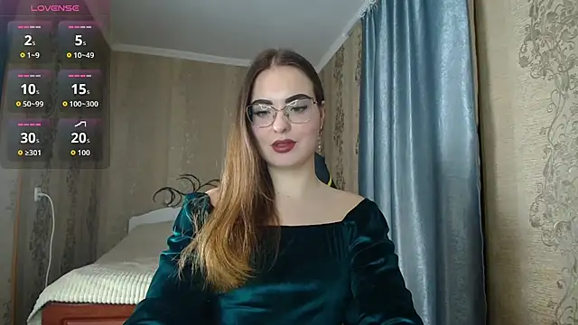 Snapshot of Leila_Kissyu chatting on 03/20/26, 04:45 Leila Kissyu online show from 03/20/26, 04:45