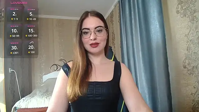 Snapshot of Leila_Kissyu chatting on 03/28/26, 02:27 Leila Kissyu online show from 03/28/26, 02:27
