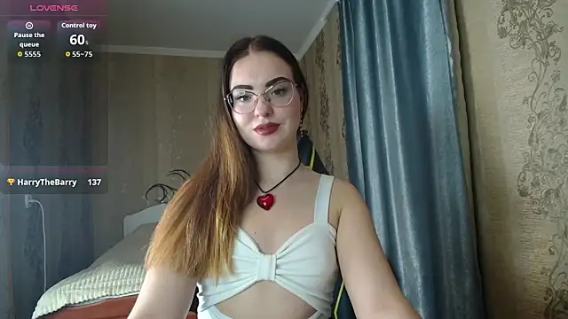 Snapshot of Leila_Kissyu chatting on 03/29/26, 05:57 Leila Kissyu online show from 03/29/26, 05:57