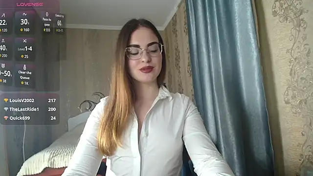Snapshot of Leila_Kissyu chatting on 04/03/26, 02:26 Leila Kissyu online show from 04/03/26, 02:26