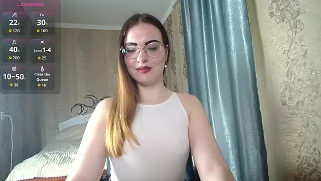 Snapshot of Leila_Kissyu chatting on 04/04/26, 09:51 Leila Kissyu online show from 04/04/26, 09:51
