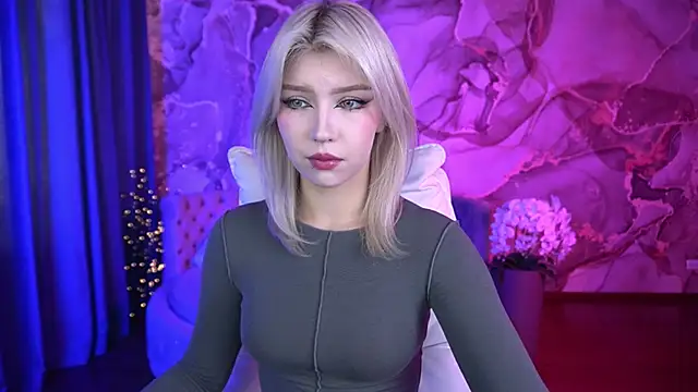 SelenaIris online show from 09/26/25, 06:06