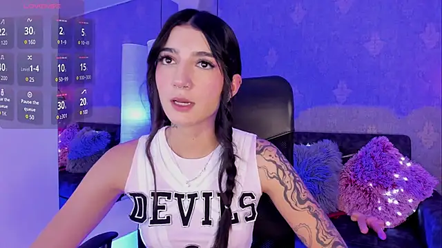 Snapshot of Hi_Soyfer chatting on 03/05/25, 08:10 Hi Soyfer online show from 03/05/25, 08:10