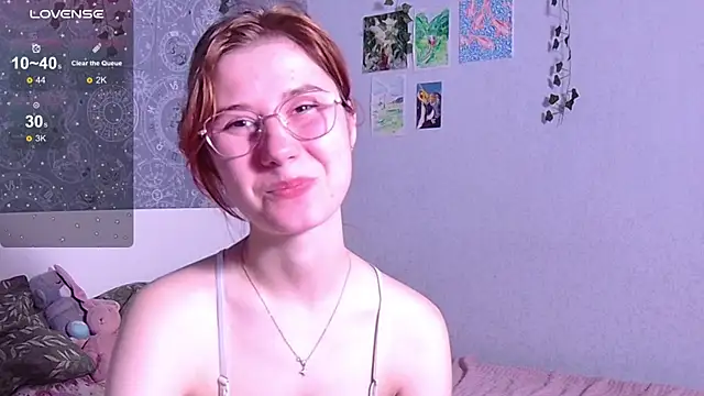 Snapshot of Cute_Cate404 chatting on 09/21/25, 04:03 Cute Cate404 online show from 09/21/25, 04:03