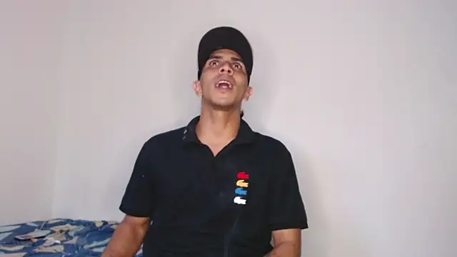 Monkey uchiha777 online show from 12/18/25, 10:38