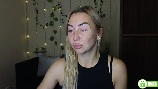 Kiss julli88I online show from 10/10/25, 05:23