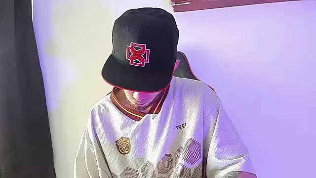 samevansx  online show from 05/19/26, 02:56