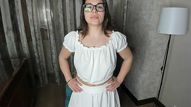 Snapshot of FloraBanford chatting on 03/20/25, 07:04 FloraBanford online show from 03/20/25, 07:04