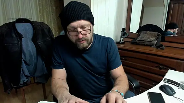 Snapshot of Grandor_M chatting on 03/08/25, 05:22 Grandor M online show from 03/08/25, 05:22