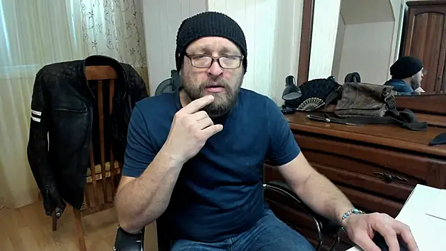 Snapshot of Grandor_M chatting on 03/12/25, 12:04 Grandor M online show from 03/12/25, 12:04