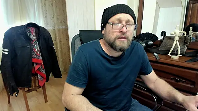 Snapshot of Grandor_M chatting on 03/14/25, 01:35 Grandor M online show from 03/14/25, 01:35