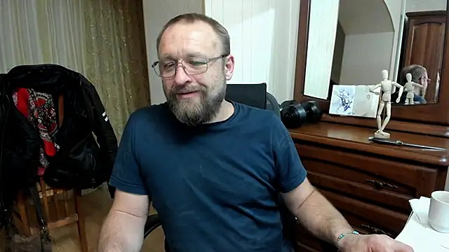 Snapshot of Grandor_M chatting on 03/22/25, 07:09 Grandor M online show from 03/22/25, 07:09